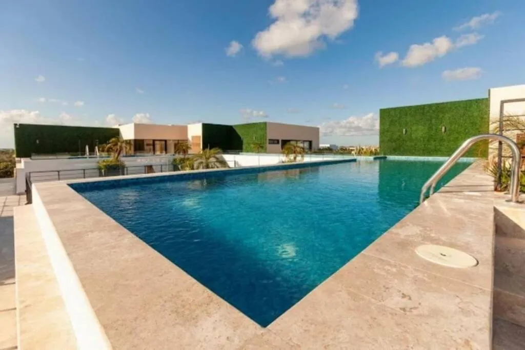 Image of Spacious 3 bed penthouse with rooftop and gym