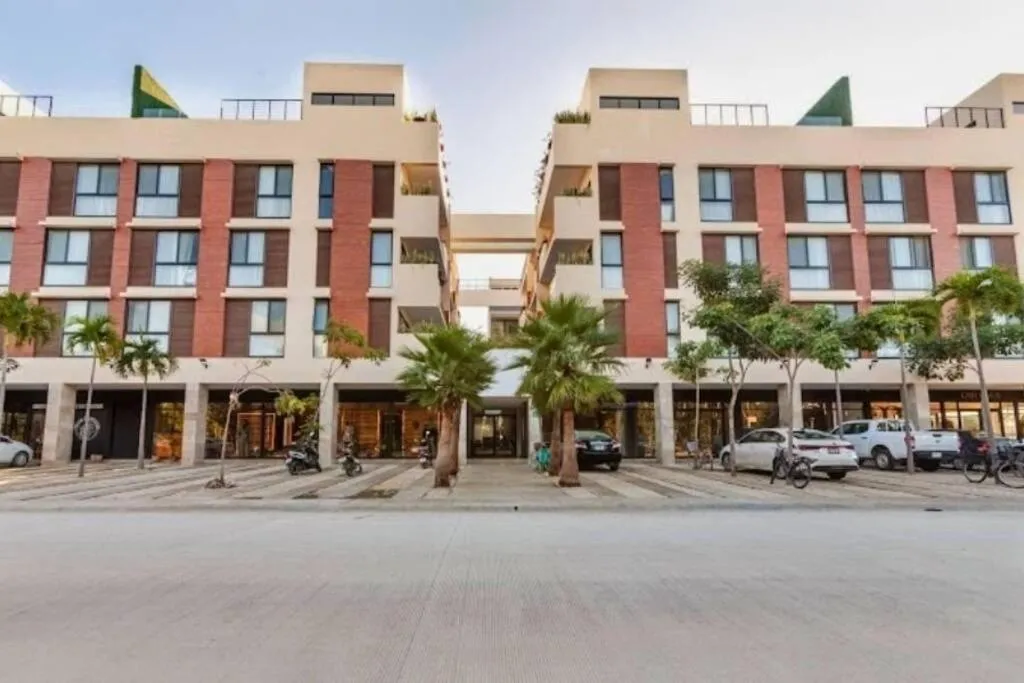 Image 5 of Spacious 3 bed penthouse with rooftop and gym