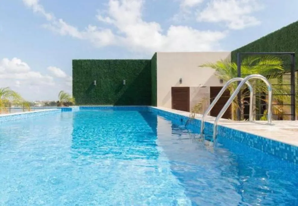 Image 2 of Spacious 3 bed penthouse with rooftop and gym