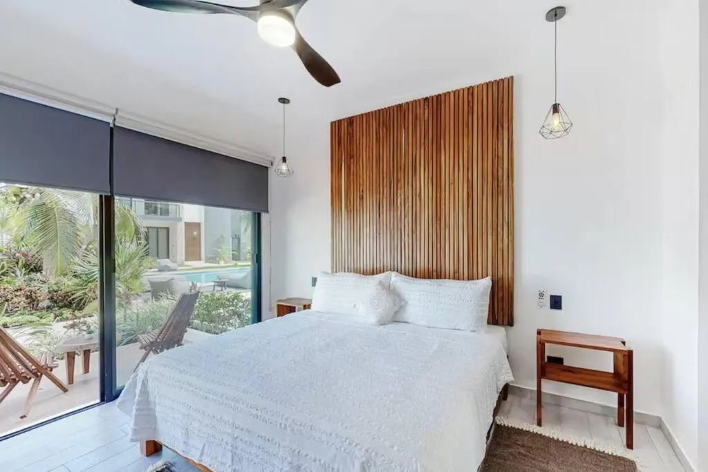 Image 1 of Spacious Condo, beautiful pool, Wi-Fi – Casa Kaanal 104