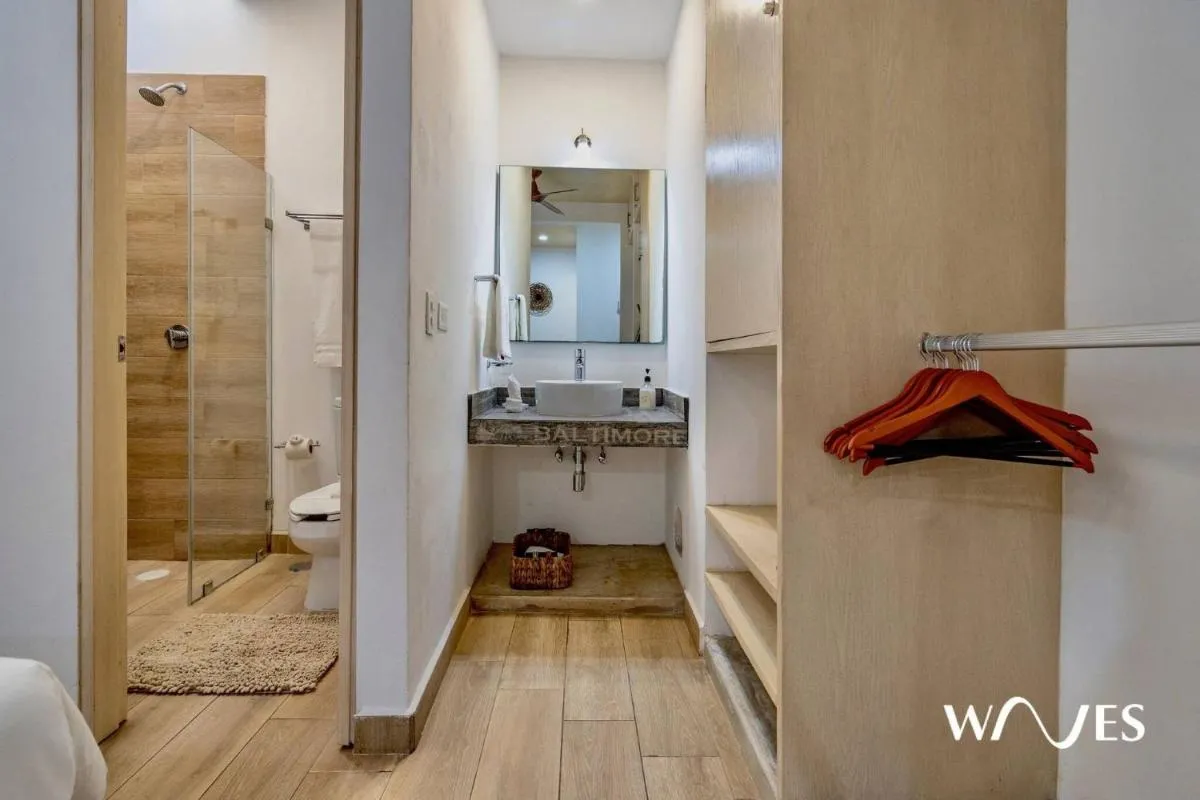 Image 2 of Spacious Great Located Amazing Terrace