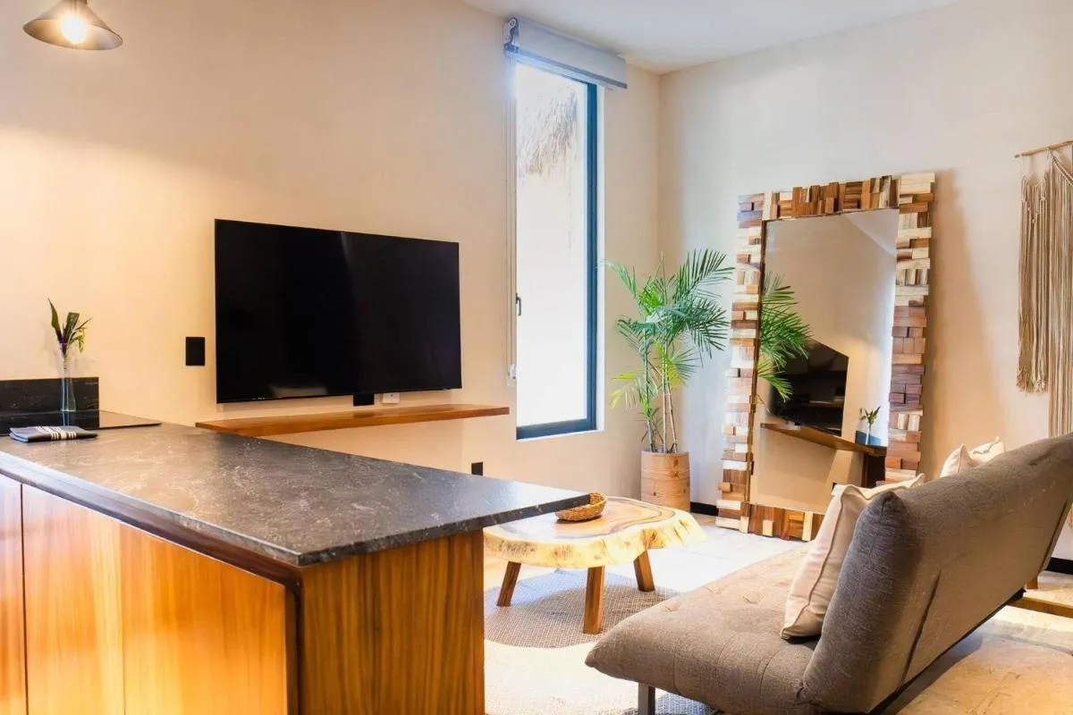 Image 5 of Studio Apt Great Location Amazing Rooftop Pool