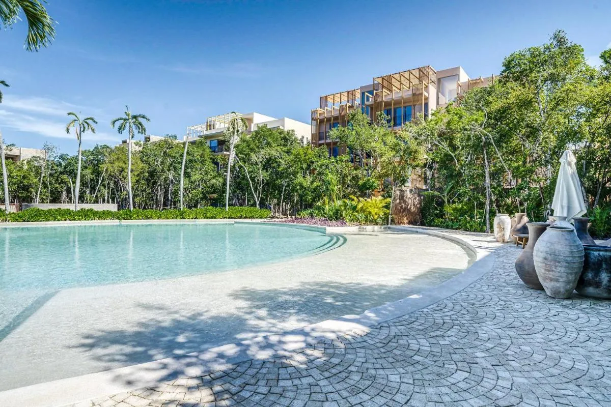 Image 5 of Stunning 1BR in Jungle with Pool, Restaurant and Gym