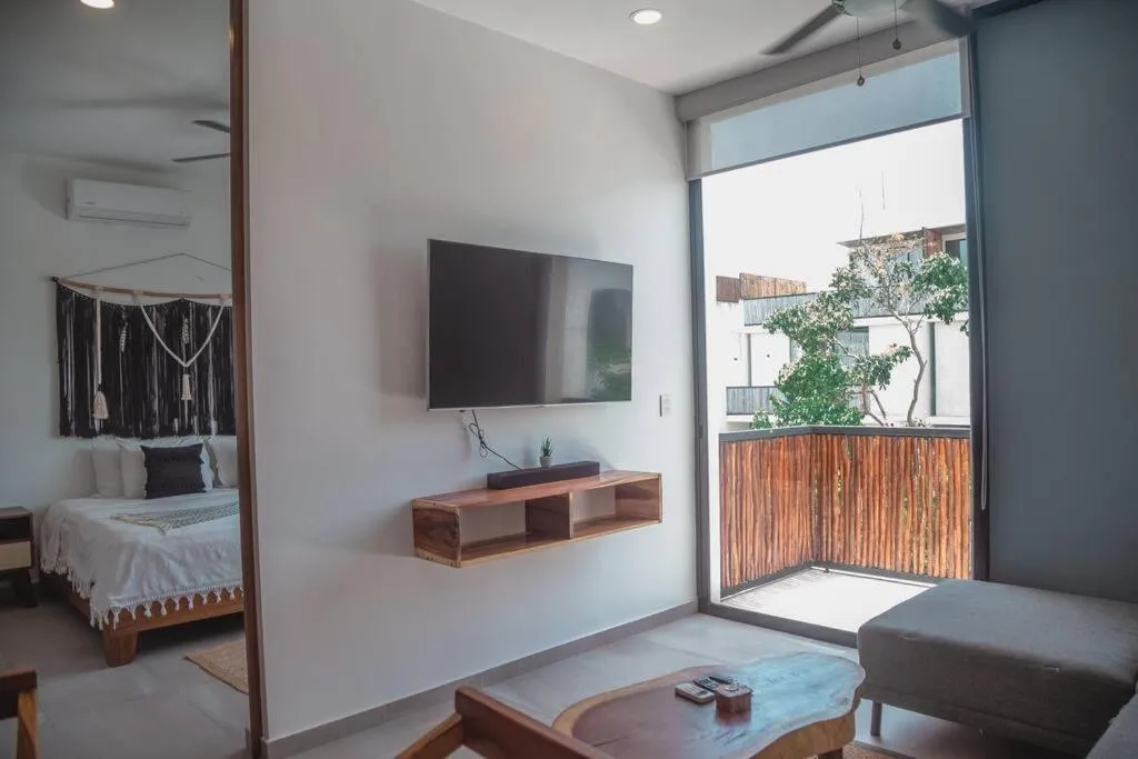 Image 4 of Stylish New Apartment