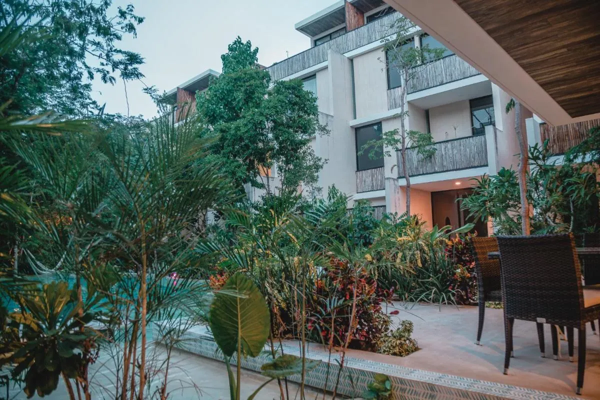 Image 5 of Suite with Private Pool