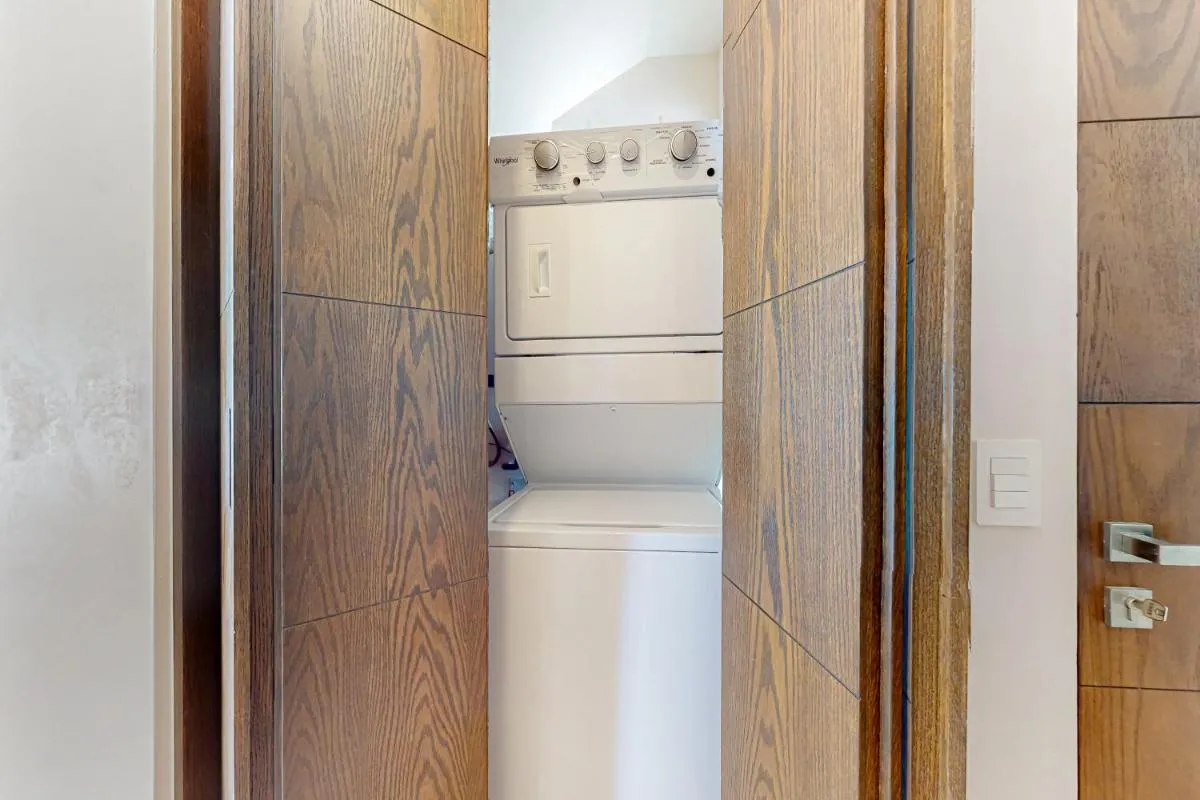 Image 2 of TAO Edena 27