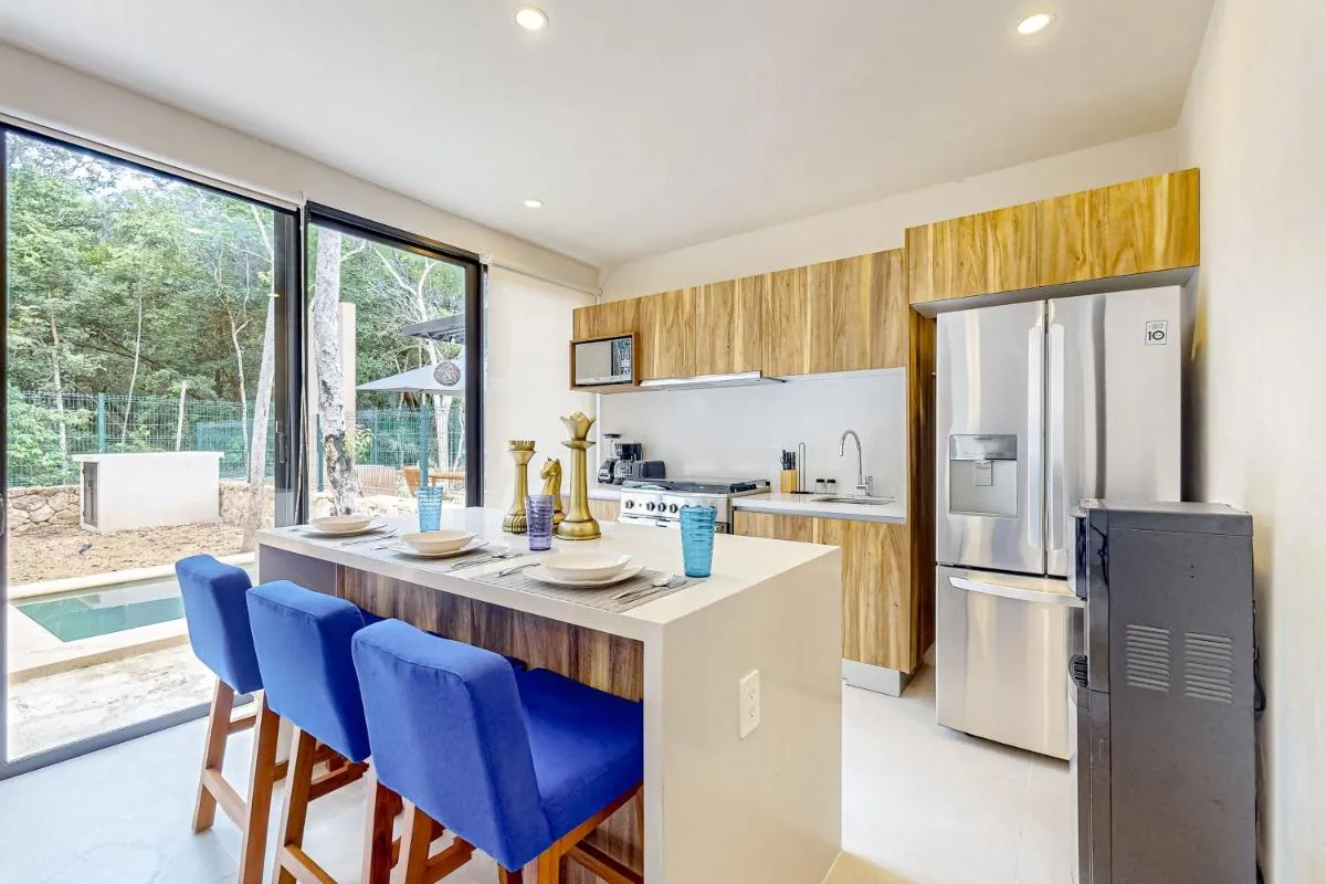 Image 4 of TAO Edena 34