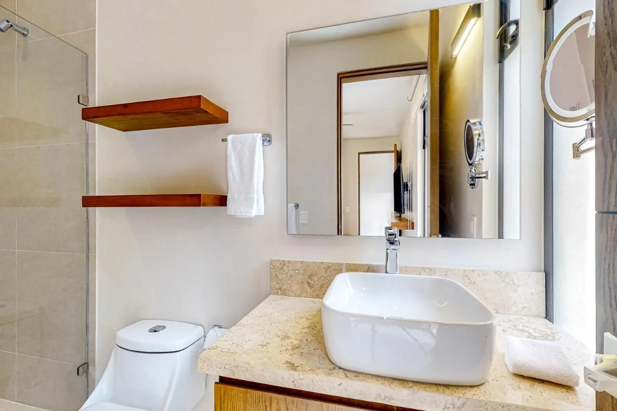 Image 2 of TAO Edena 35