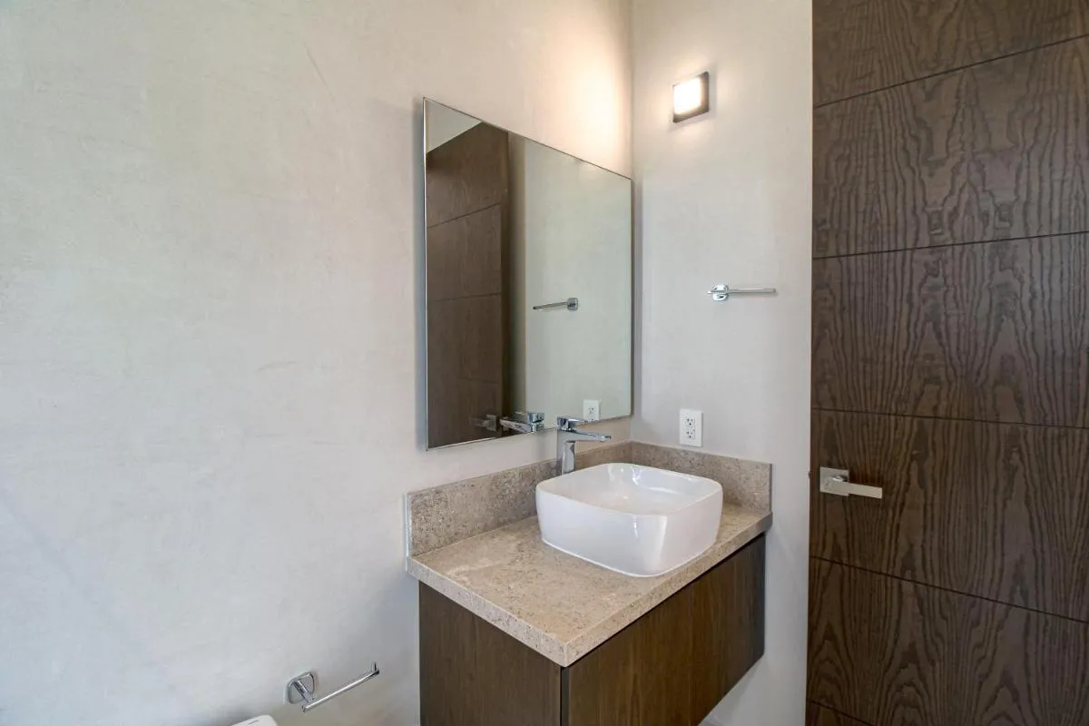 Image 2 of TAO Edena 68