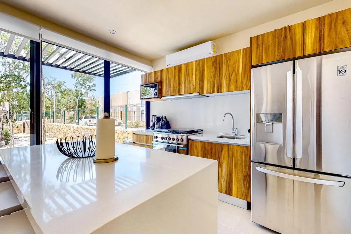 Image 4 of TAO Edena 94