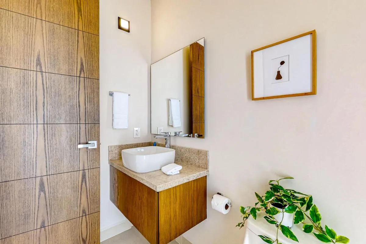 Image 2 of TAO Edena 94