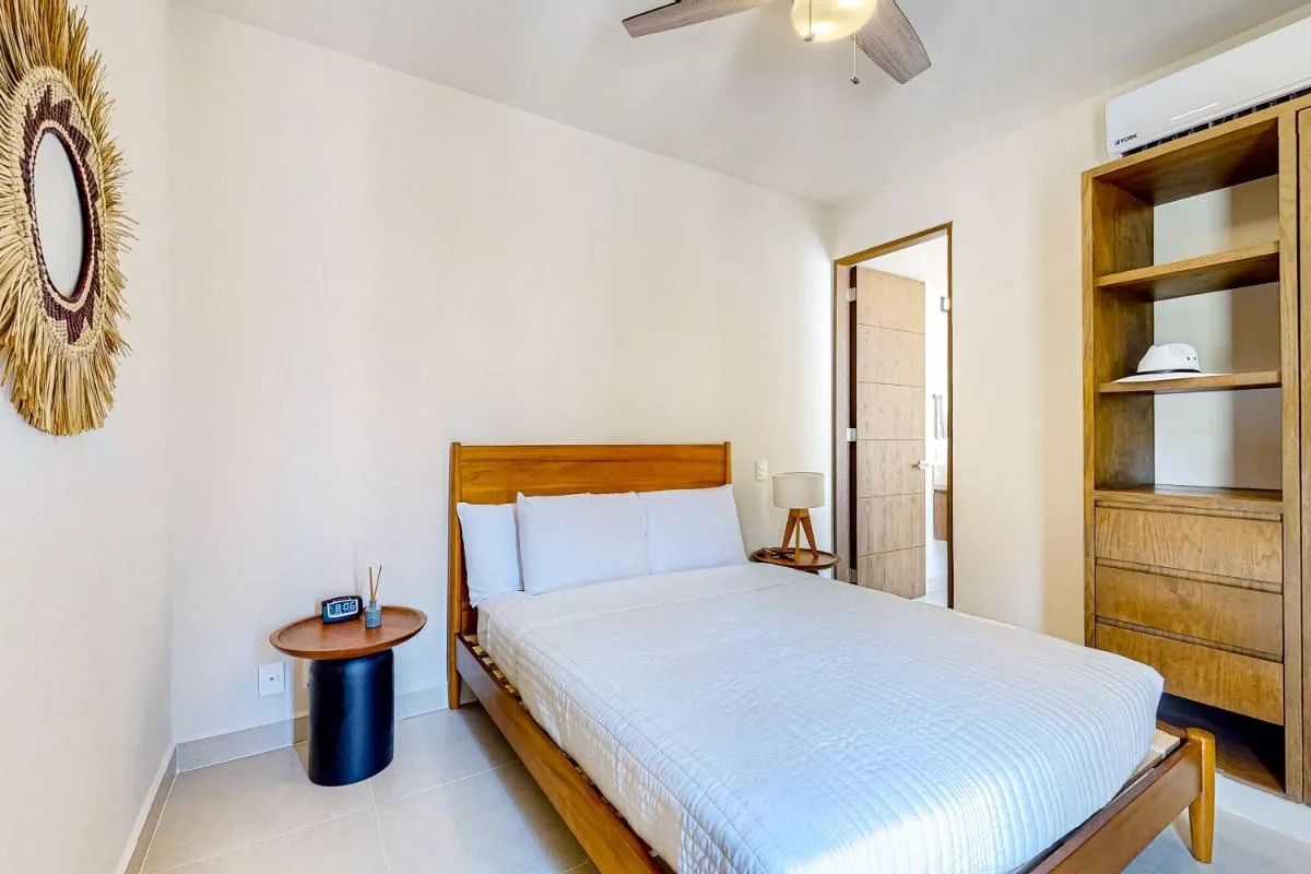 Image 1 of TAO Edena 94