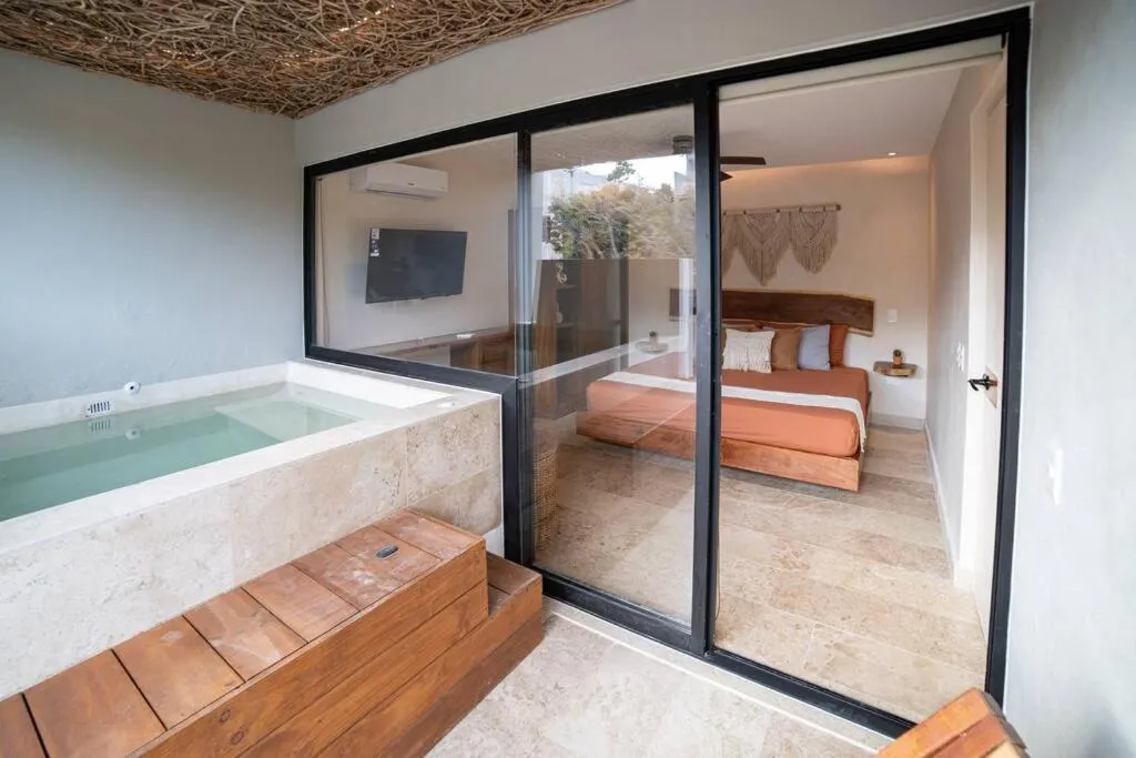 Image 1 of Tequila Sunrise1BR plunge pool Beach Access