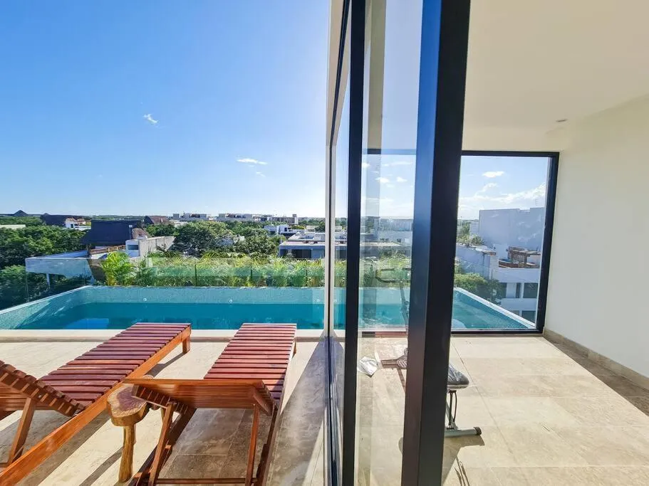 Image 3 of Tequila Sunrise1BR plunge pool Beach Access