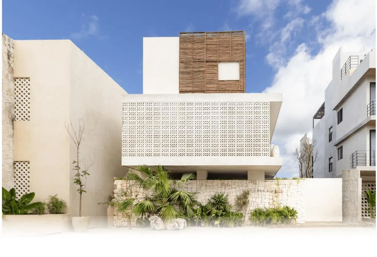 Image 2 of Tierra Blanca by Blanca