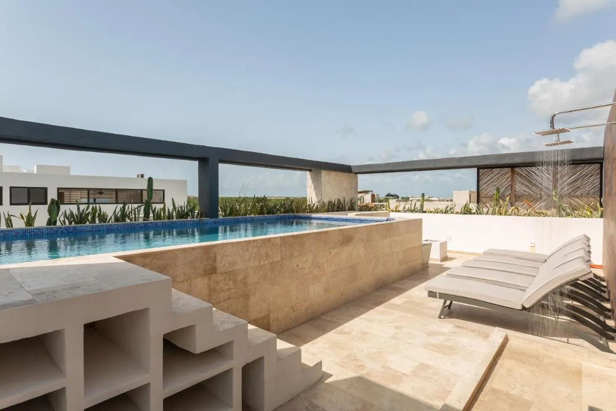 Image 2 of Tropical Condo with Private Pool & Night Theater