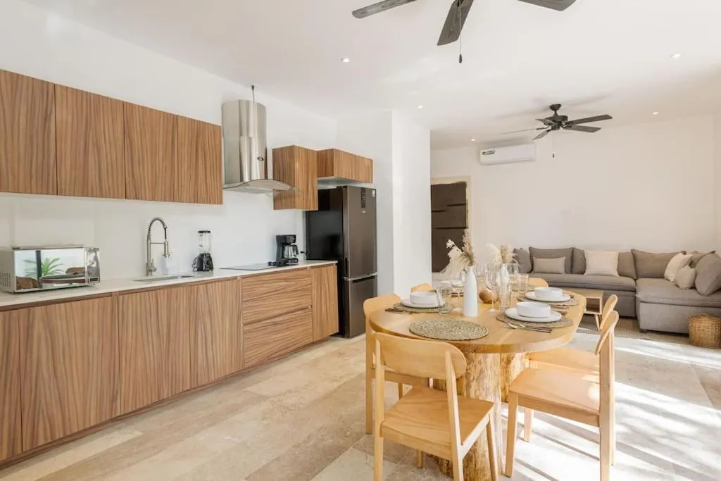 Image 4 of Tropical Condo with Private Pool & Night Theater