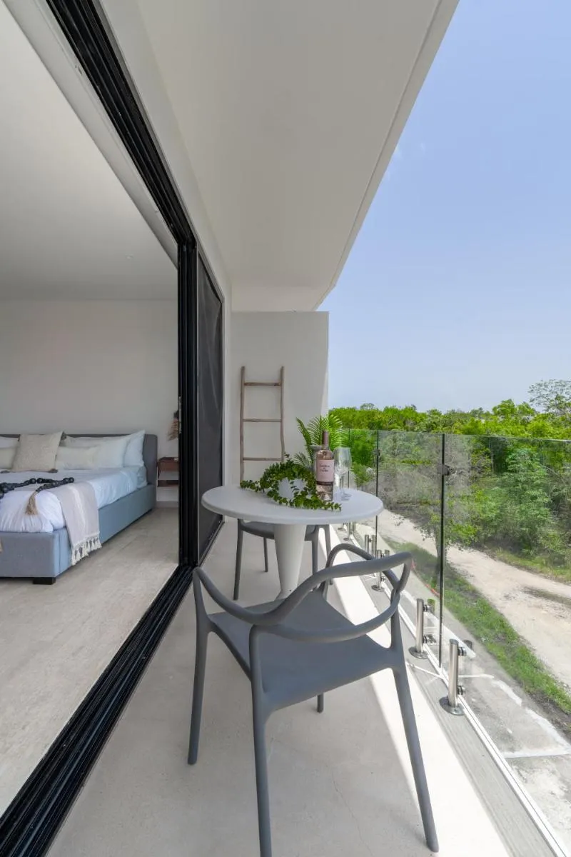 Image 6 of Tropical Jungle at Central Lagunas – Panoramic Pool & Gym