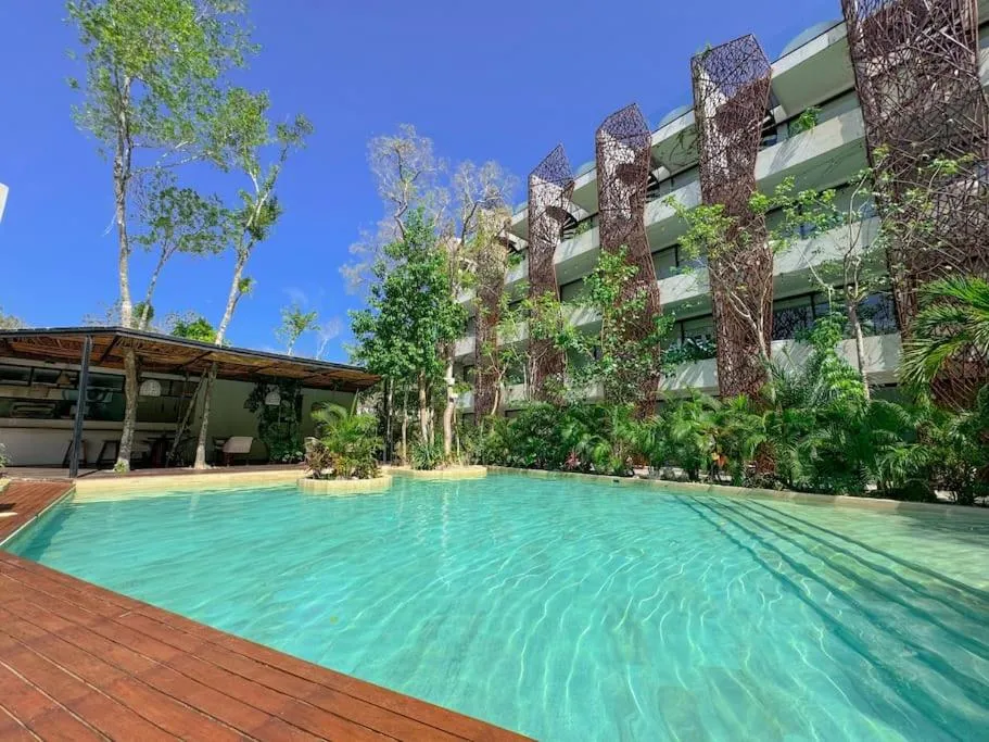 Image of Tú Lugar Ideal-Ph Studio Dk Jade 47 By Sandy Powerful