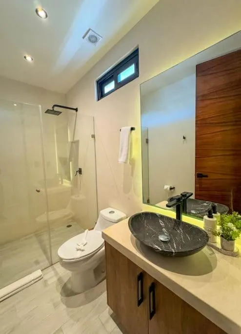 Image 3 of Tú Lugar Ideal-Ph Studio Dk Jade 47 By Sandy Powerful