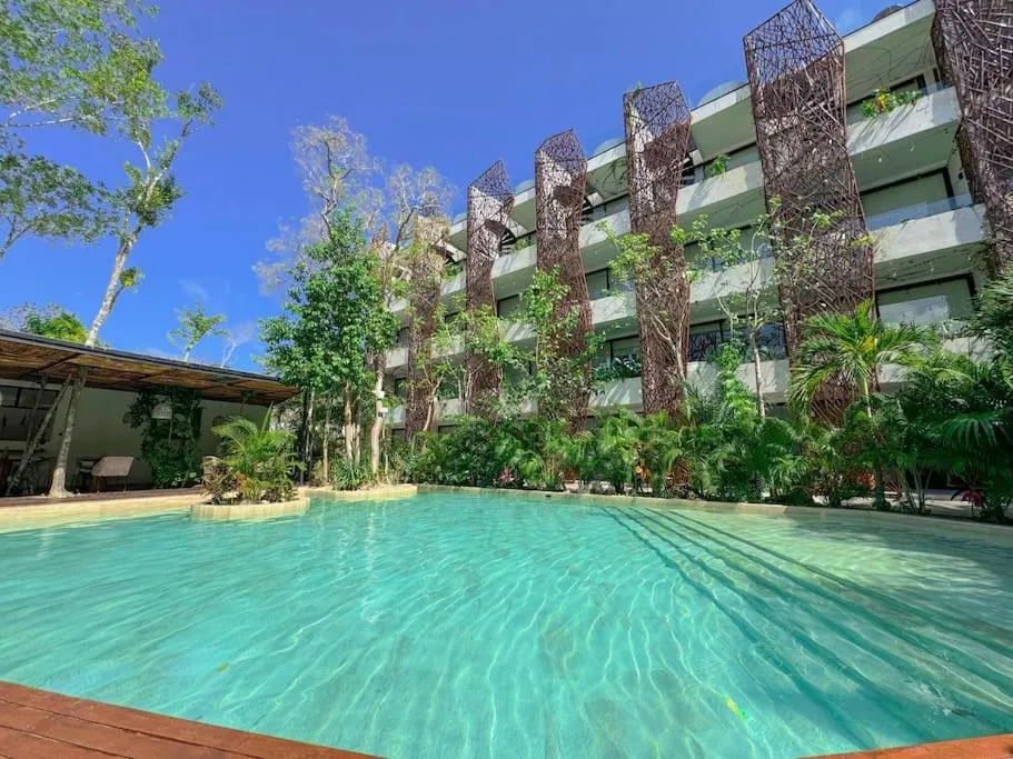 Image 2 of Tú Lugar Ideal-Ph Studio Dk Jade 47 By Sandy Powerful