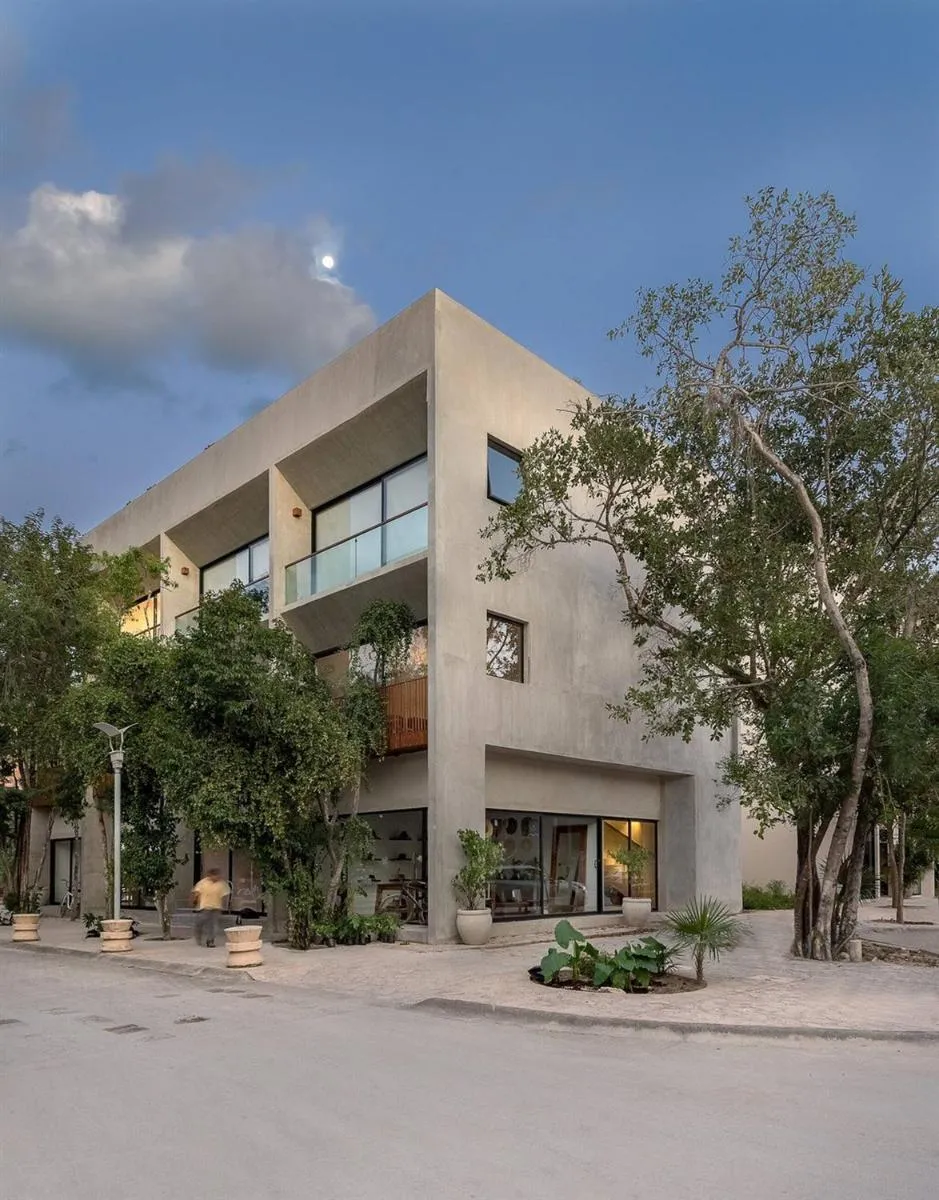 Image 5 of Unbeatable Located Spacious Loft With Amazing Roof