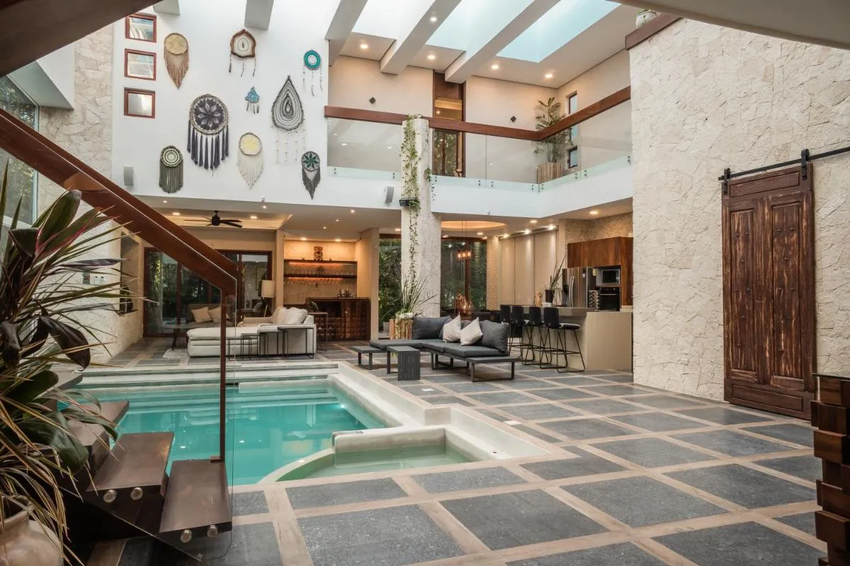 Image 4 of Villa Tikal