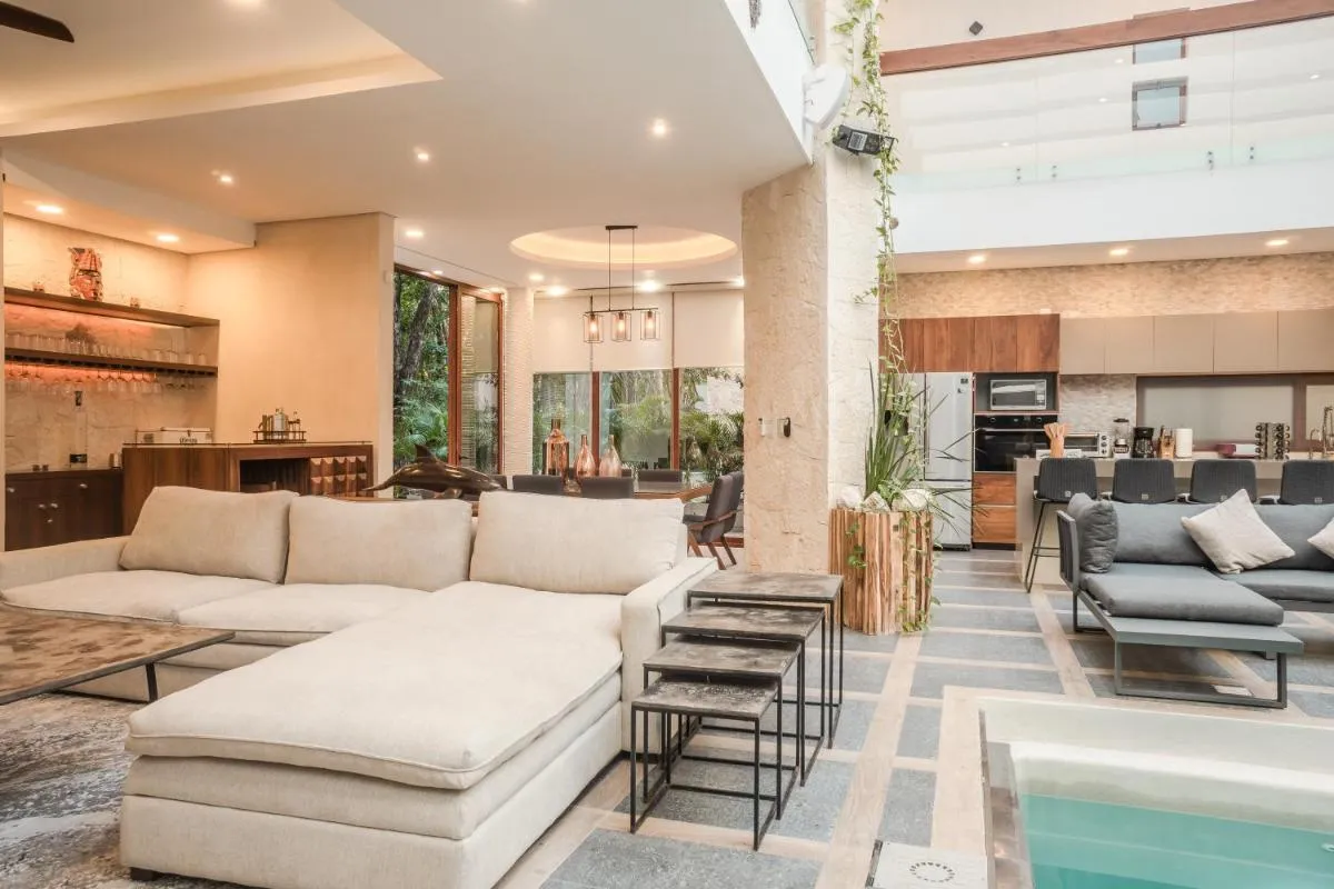 Image 2 of Villa Tikal