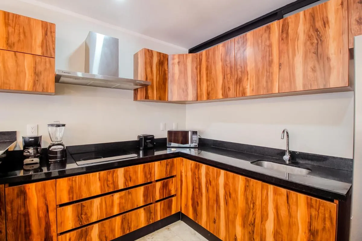 Image 4 of Viva 107-108