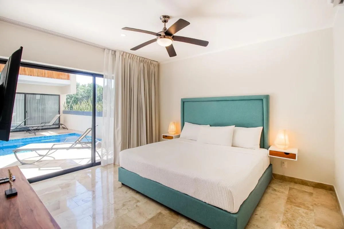 Image 1 of Viva 107-108