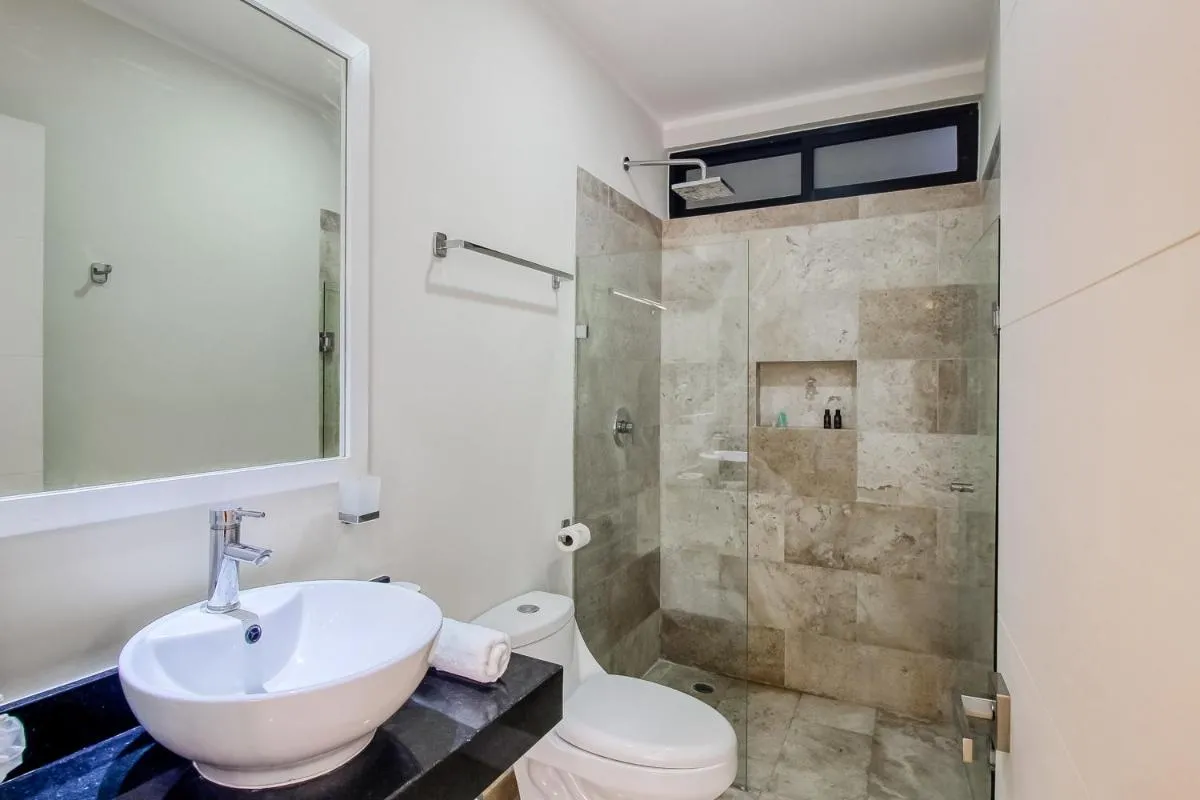 Image 2 of Viva 107-108