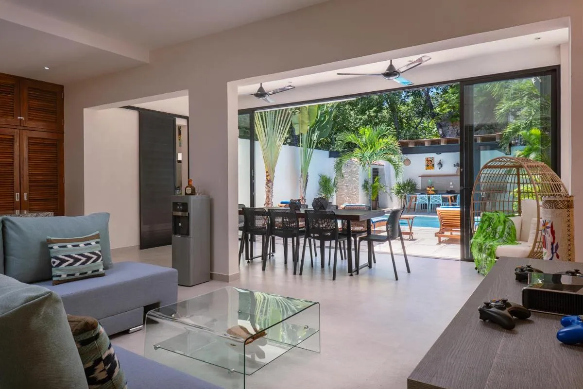 Image 4 of Wonderful Tropical Home 3BR, Garden, Private Pool.