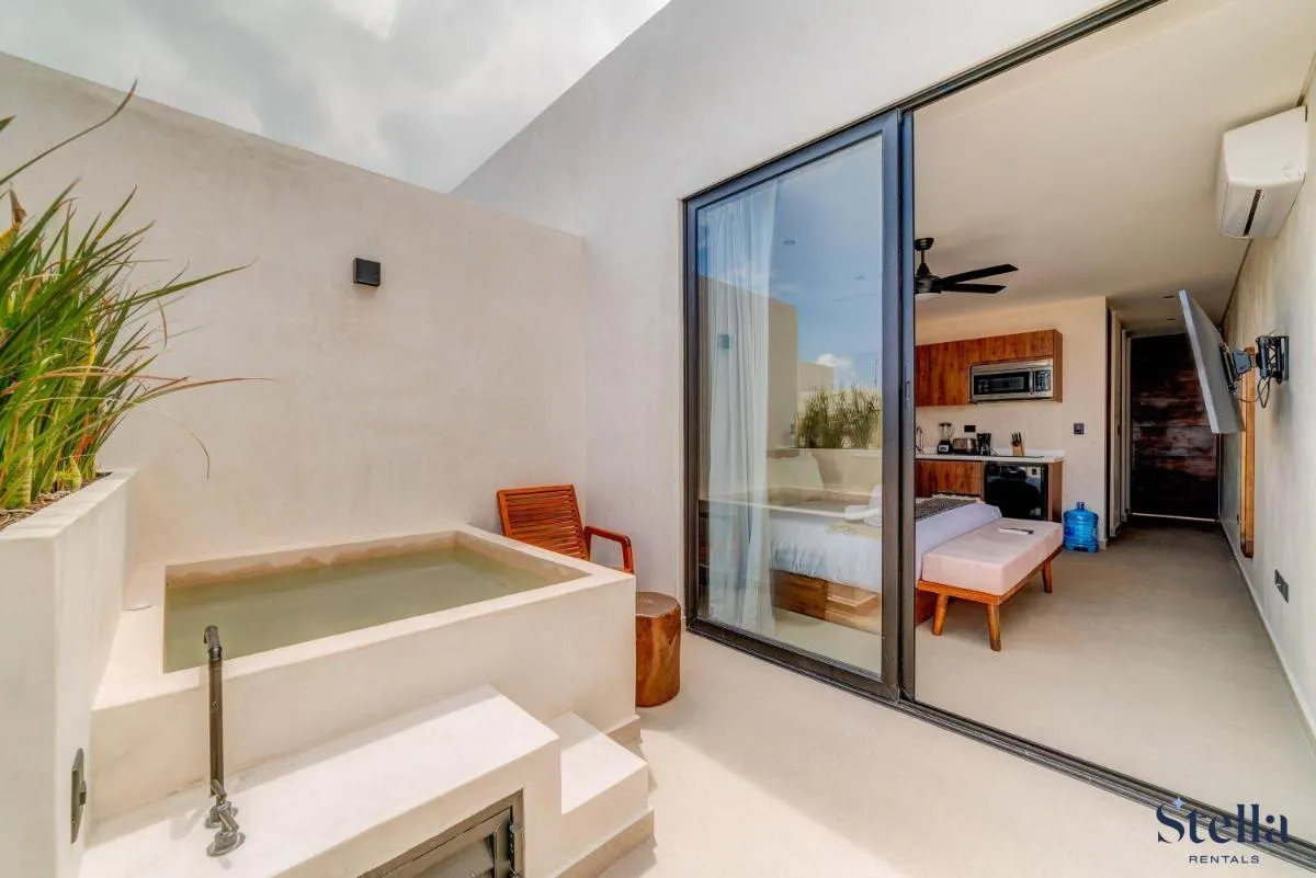 Image 4 of Xibalba Luxe community with pool and gym 5Min to Beach