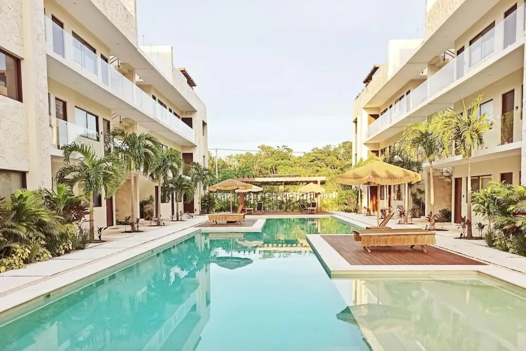 Image 3 of ZAAZIL, JUNGLE VIEW & GREAT POOL 100MB FIBER WIFI!