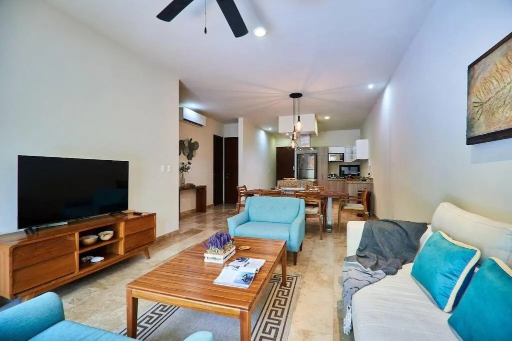 Image 5 of Zen Oasis Swim Up Condo Pool W Tiki Hut Bar + Gym