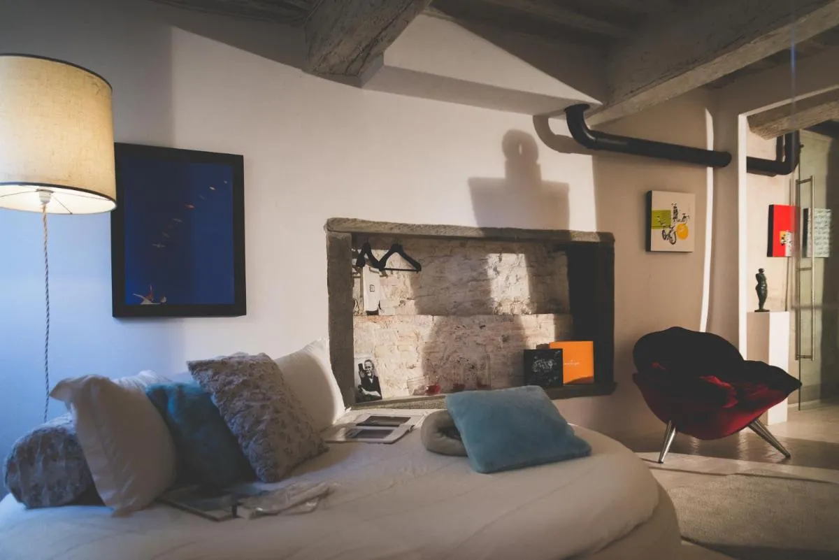 Image 4 of ART SUITE GALLERY – Tuscany – medieval town close to Florence, Pisa, Lucca, Chianti Zone, Versilia