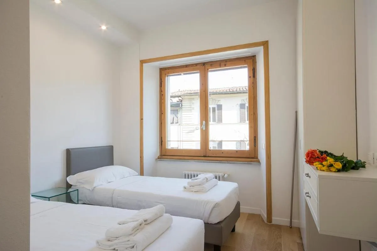 Image 4 of Alinari Apartment