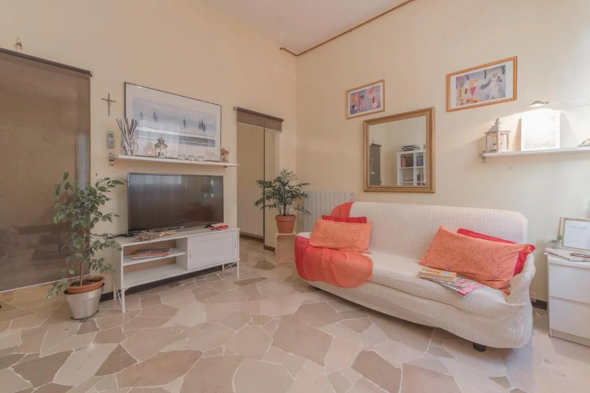 Image 4 of Apartment Pink21