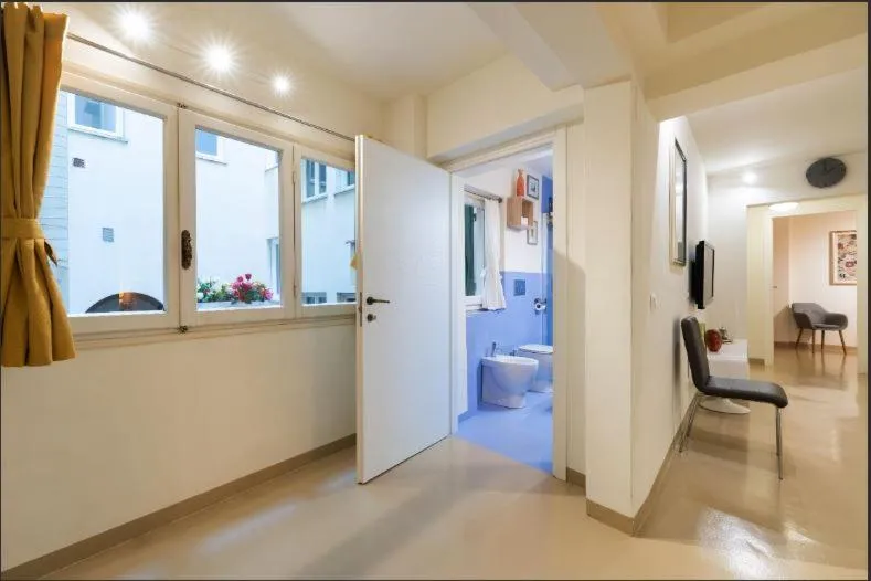 Image 2 of Arch Apartment Duomo – Florence