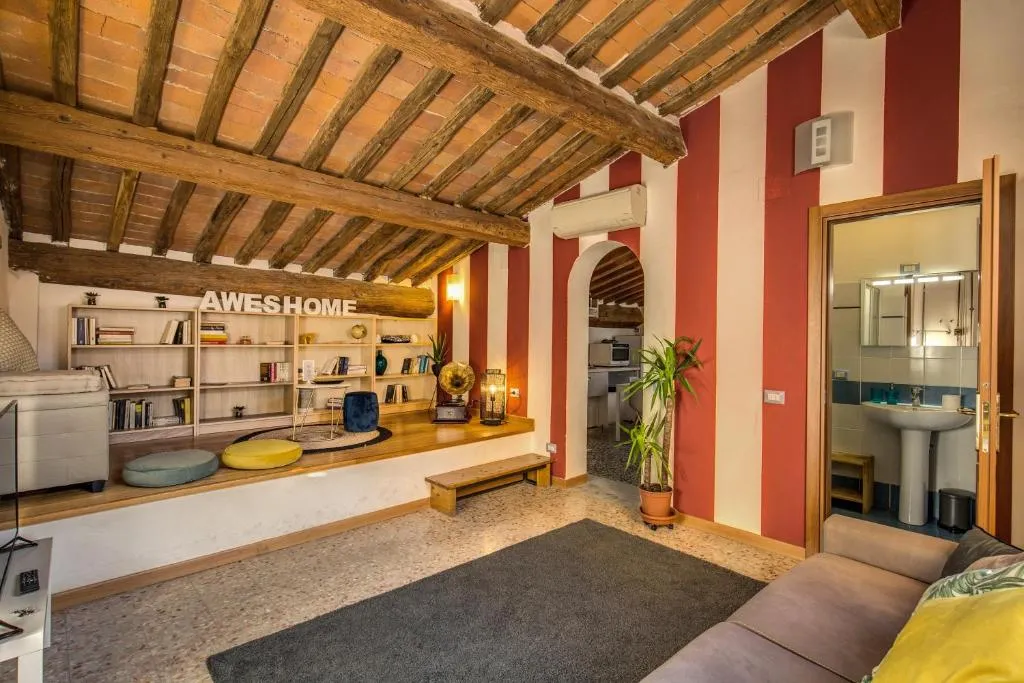 Image of AwesHomeItaly – Lungarno Bellavista Penthouse