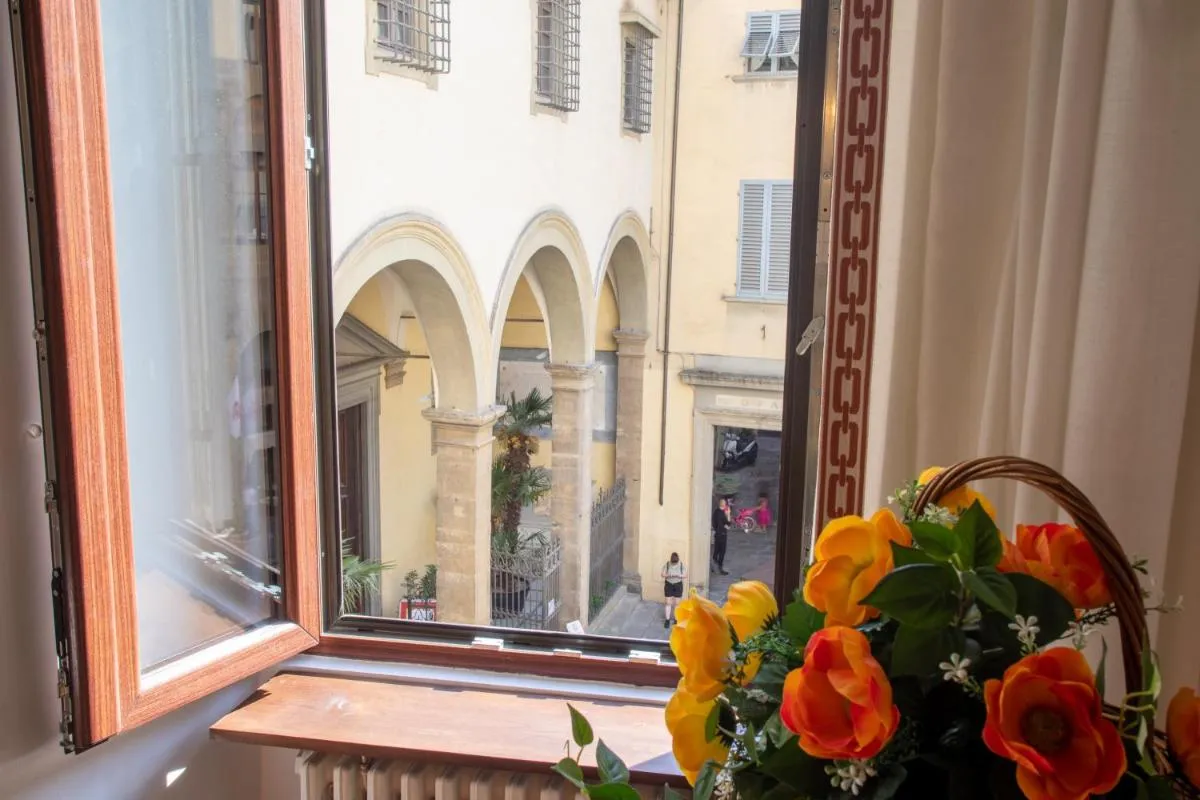 Image 1 of Boutique Ponte Vecchio