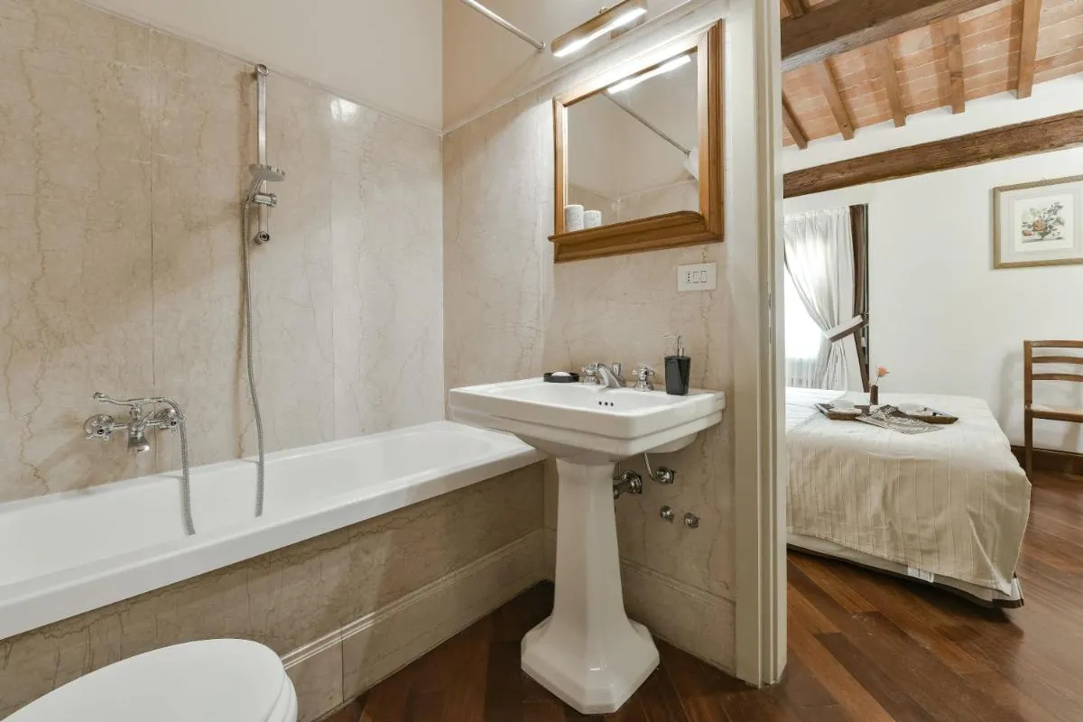 Image 6 of Buonarroti big apartment with terrace in Oltrarno