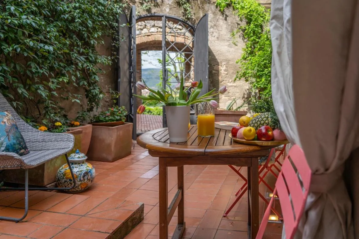 Image 2 of Casa Bardi