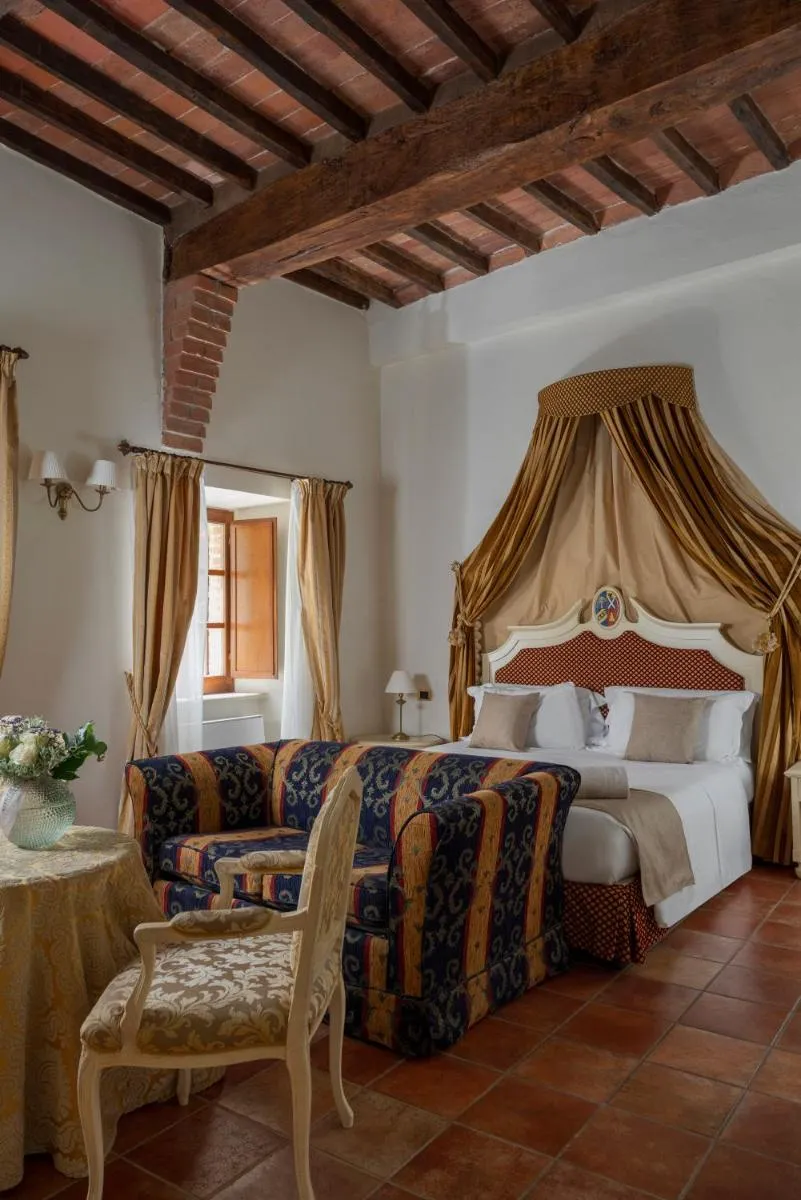 Image 5 of Castello di Leonina Adults Only