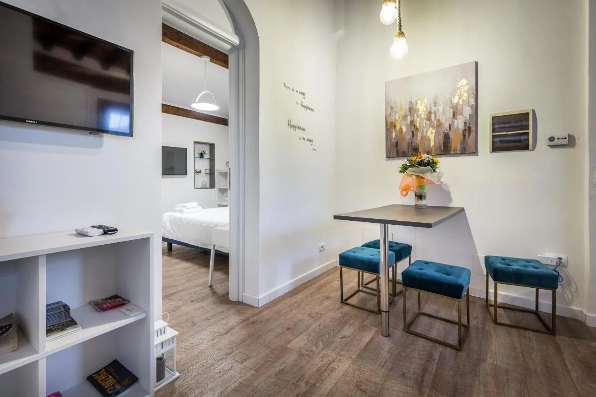 Image 4 of Central View Apartment