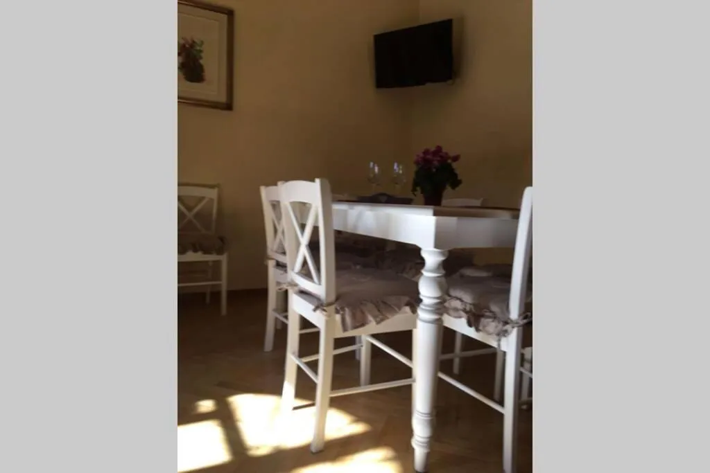 Image 4 of Charming Family Lodge With Private Garage