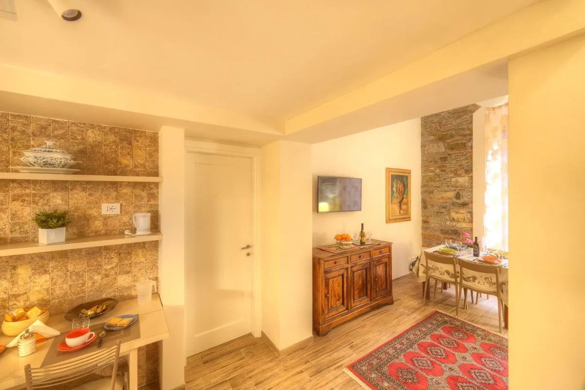 Image 6 of DUOMO LUXURY APARTMENT “Palazzo del Re”