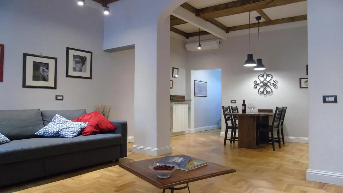 Image 4 of Duomo Classic Apartment