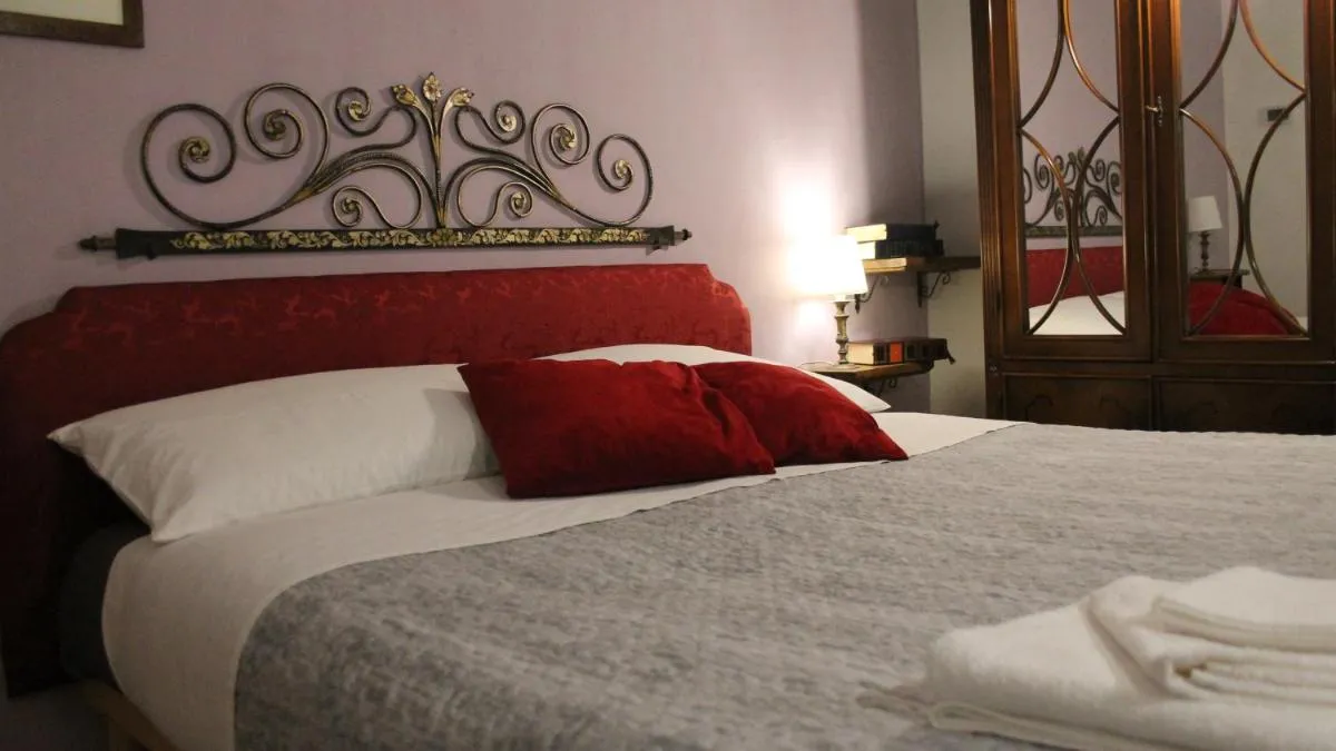 Image 1 of Duomo Classic Apartment