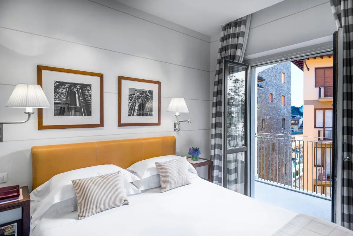 Image 3 of Gallery Hotel Art – Lungarno Collection